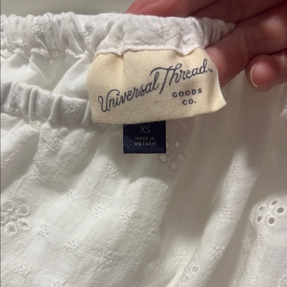 Universal Thread White Asymmetrical Ruffled Blouse - Picture 2 of 9